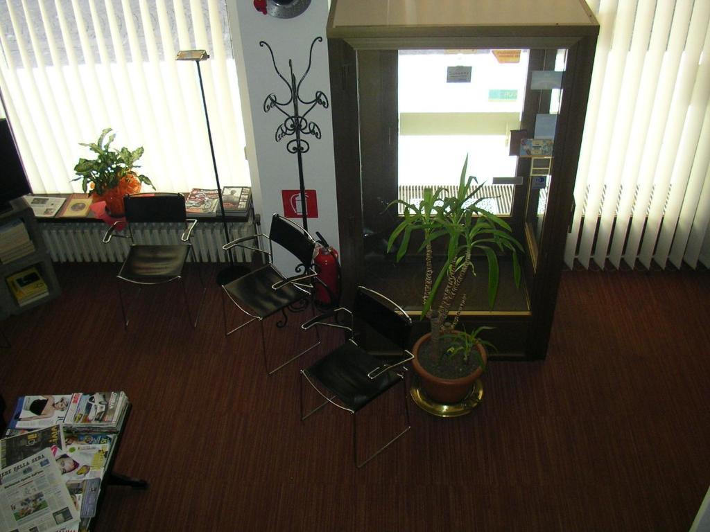 Albergo Cristallo Λενιάνο Εξωτερικό φωτογραφία