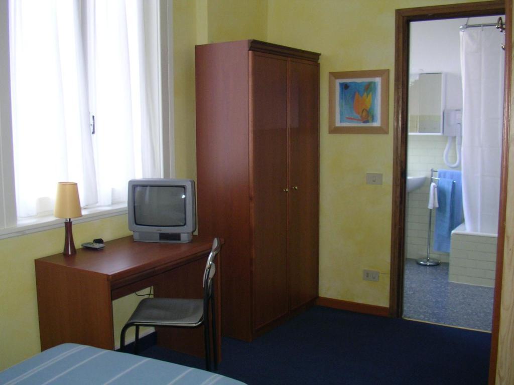 Albergo Cristallo Λενιάνο Δωμάτιο φωτογραφία
