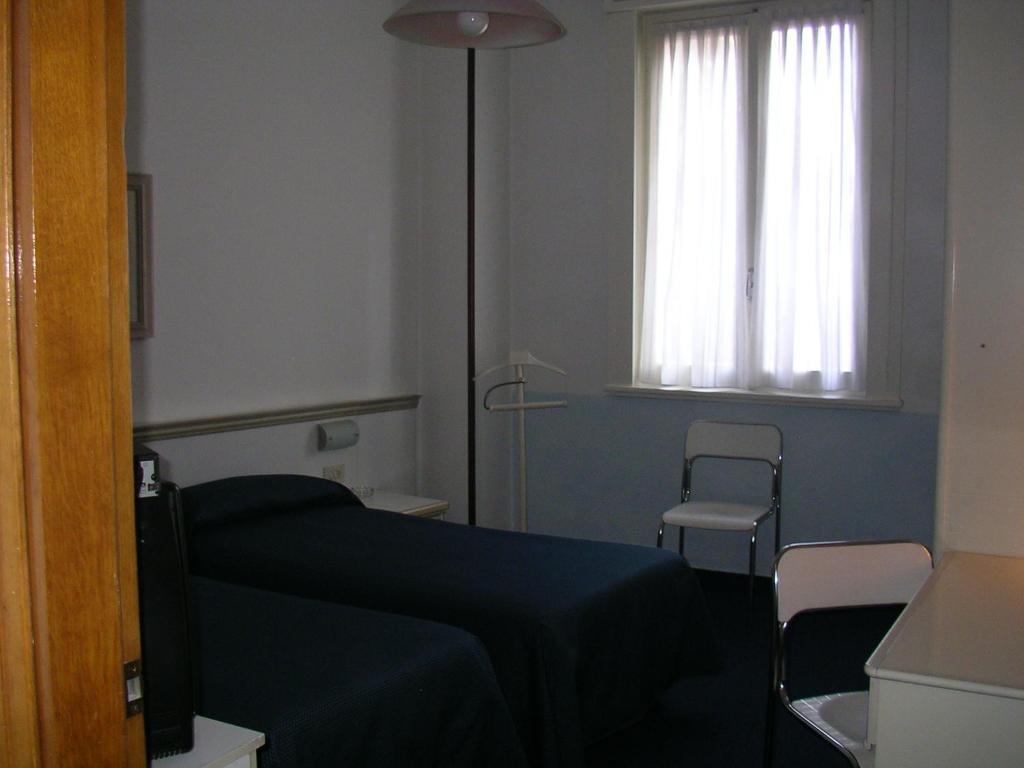 Albergo Cristallo Λενιάνο Δωμάτιο φωτογραφία